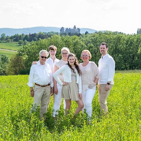 Familie Hopfeld - Hotel Dreikoenigshof Stockerau Exteriér fotografie