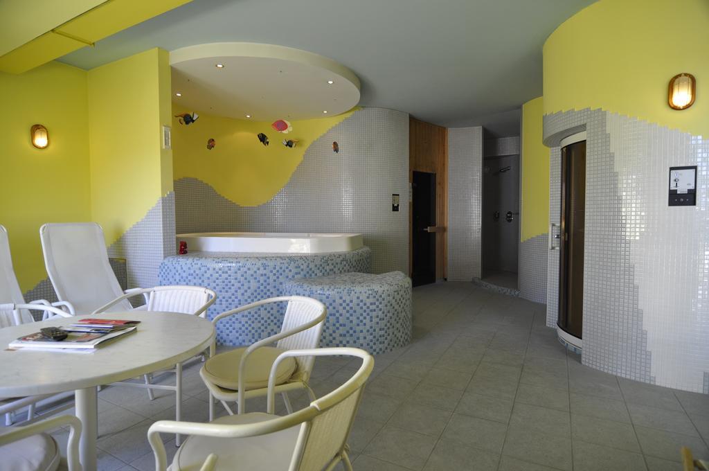 Familie Hopfeld - Hotel Dreikoenigshof Stockerau Exteriér fotografie