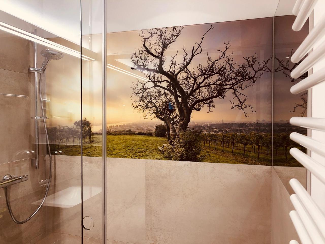 Familie Hopfeld - Hotel Dreikoenigshof Stockerau Exteriér fotografie